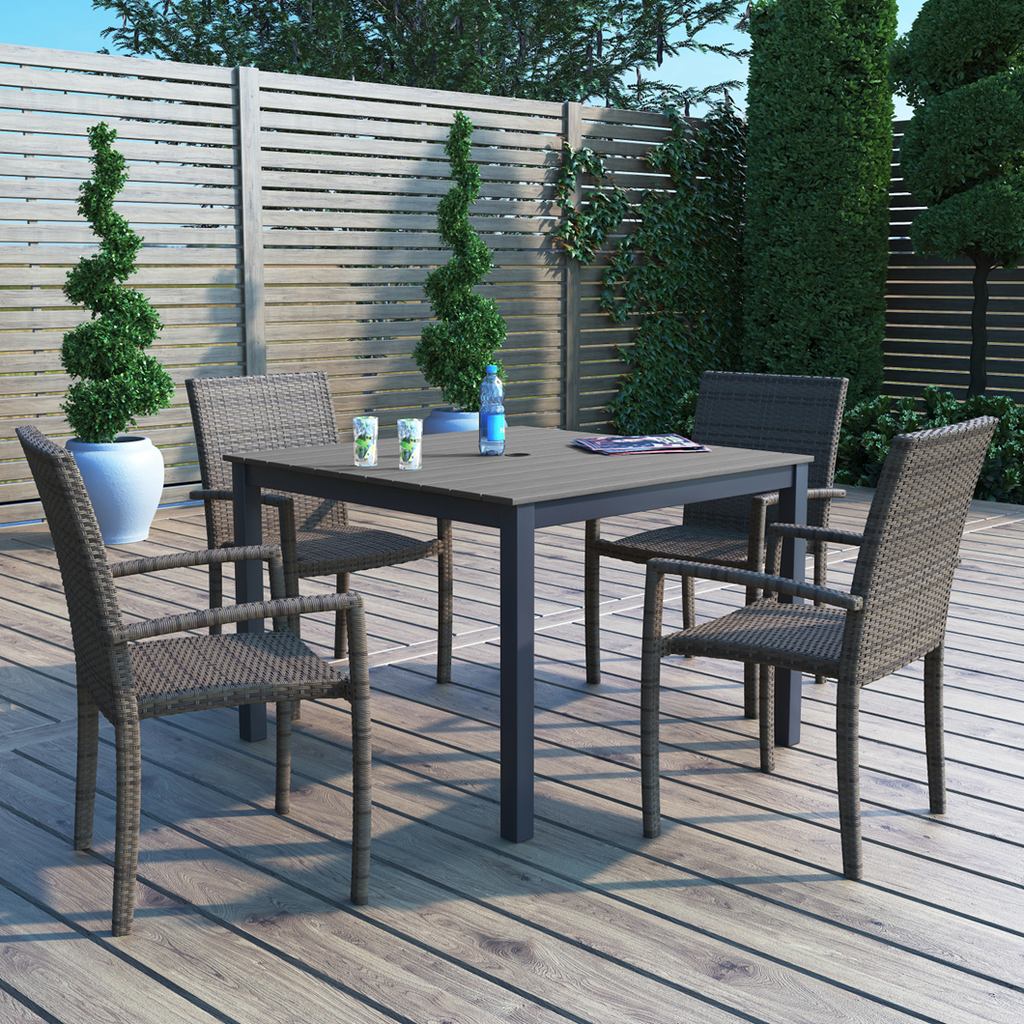 Chalfonte 41" Table w/ 4 Chairs
