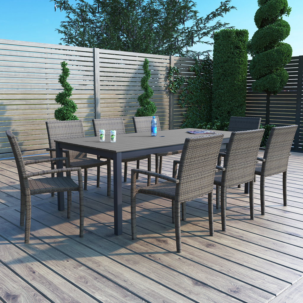 Chalfonte 83" Table w/ 8 Chairs