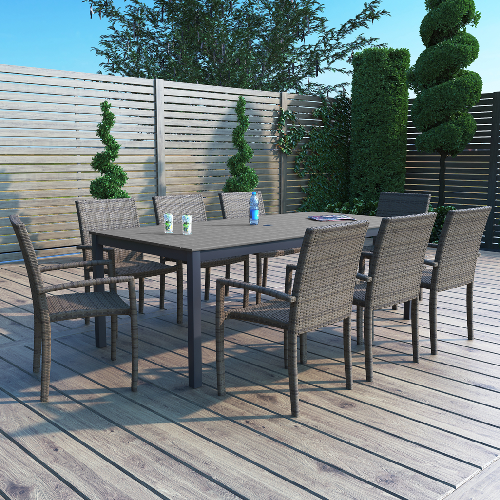 Chalfonte 83" Table w/ 8 Chairs